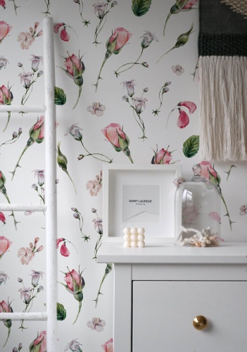 Tapeta-w-kwiaty-delikatne-rozyczki-2